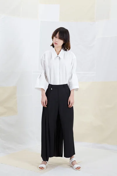 Look 10